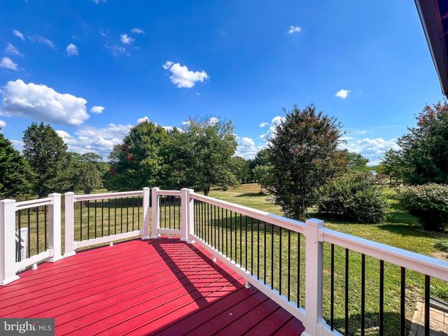 268 KESTREL DR, Falling Waters, WV 25419