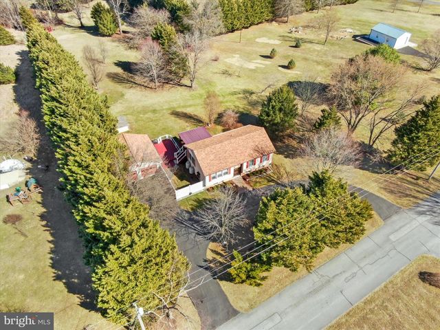 268 KESTREL DR, Falling Waters, WV 25419