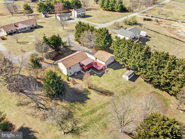 268 KESTREL DR, Falling Waters, WV 25419