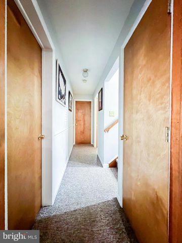 268 KESTREL DR, Falling Waters, WV 25419