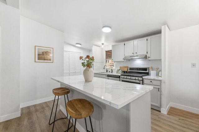 40089 John West Road, Oakhurst, CA 93644