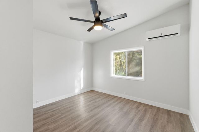 40089 John West Road, Oakhurst, CA 93644