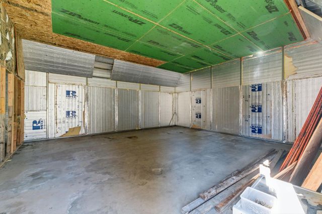 40089 John West Road, Oakhurst, CA 93644