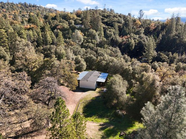 40089 John West Road, Oakhurst, CA 93644