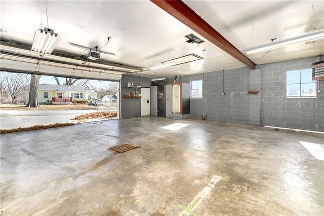 1300 Cherokee Street, Leavenworth, KS 66048