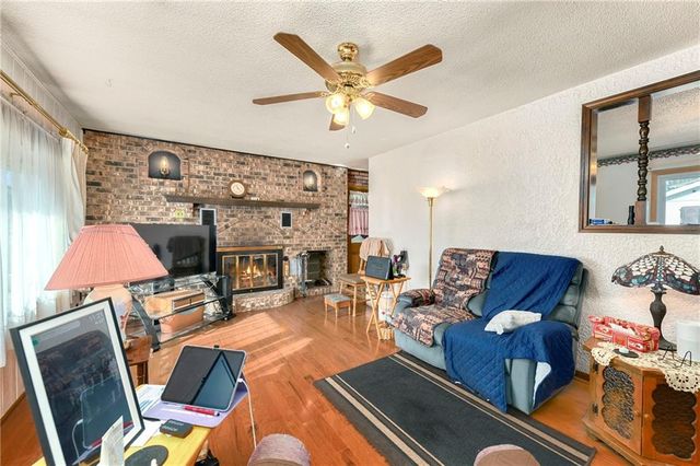 1300 Cherokee Street, Leavenworth, KS 66048