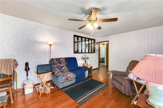 1300 Cherokee Street, Leavenworth, KS 66048