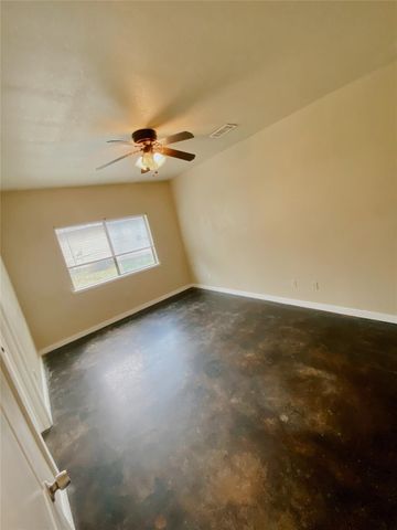 3123 Molly Drive, Huntsville, TX 77340
