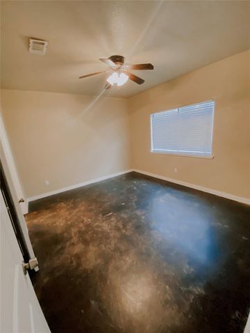 3123 Molly Drive, Huntsville, TX 77340