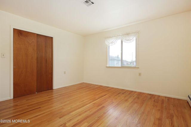 23 Capri Court, Toms River, NJ 08757