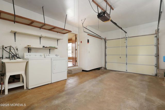 23 Capri Court, Toms River, NJ 08757