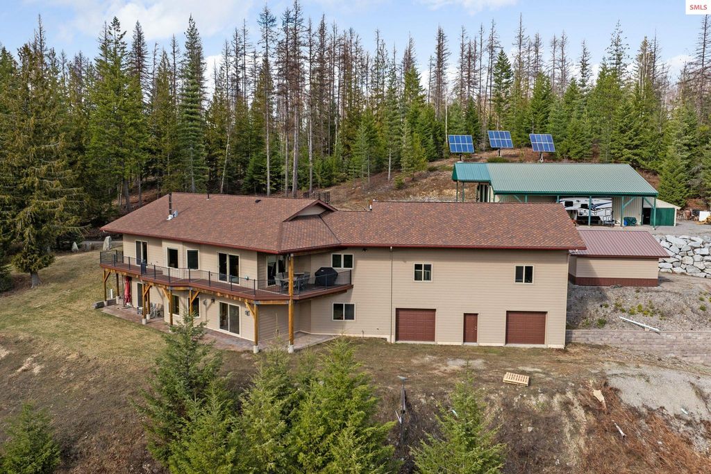 422 Lightning Peak Rd, Sandpoint, ID 83864