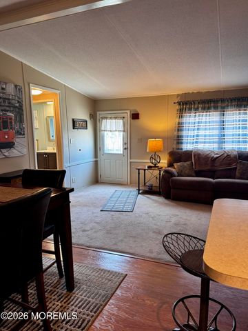 123 Briarwood Court, Whiting, NJ 08759