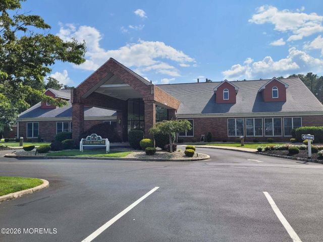 123 Briarwood Court, Whiting, NJ 08759