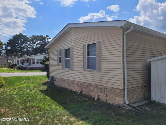 123 Briarwood Court, Whiting, NJ 08759