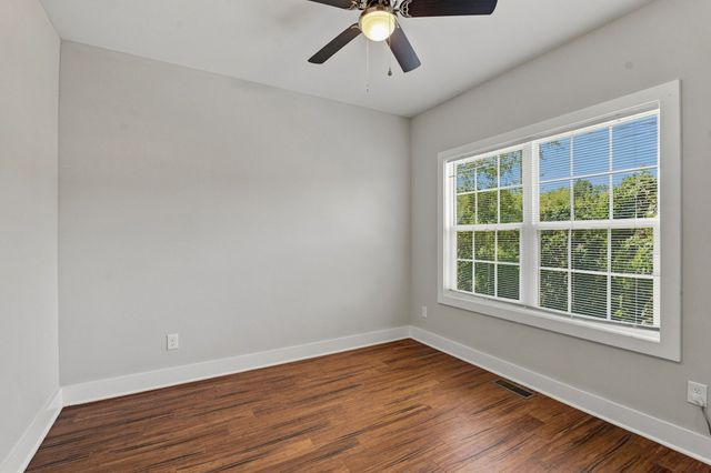 421 Elysian Fields Rd Apt 4, Nashville, TN 37211