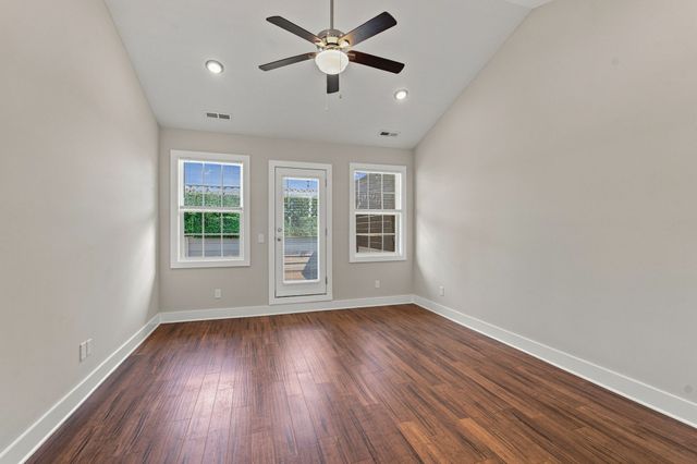 421 Elysian Fields Rd Apt 4, Nashville, TN 37211