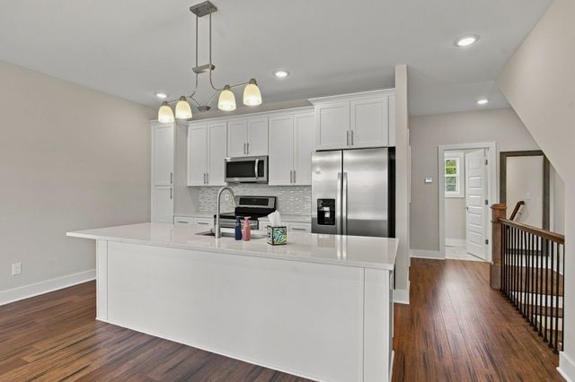 421 Elysian Fields Rd Apt 4, Nashville, TN 37211