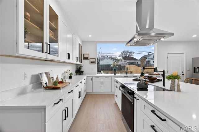 4140 Burgen Avenue, St Louis, MO 63116