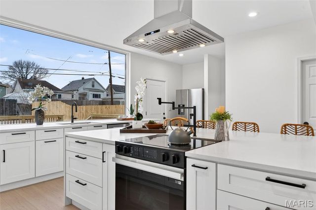 4140 Burgen Avenue, St Louis, MO 63116