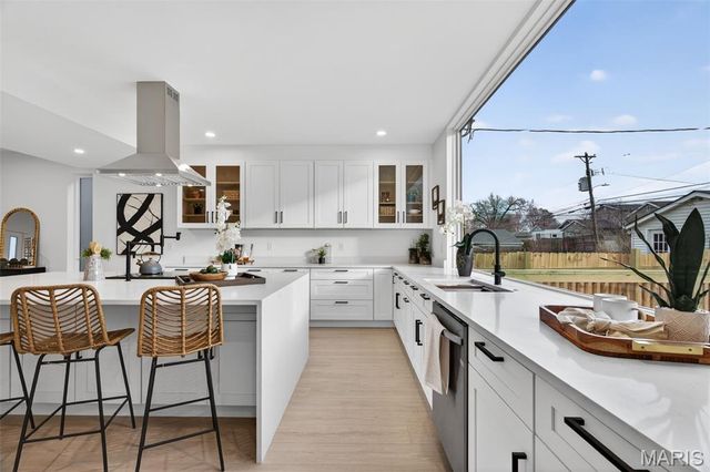 4140 Burgen Avenue, St Louis, MO 63116