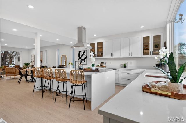 4140 Burgen Avenue, St Louis, MO 63116