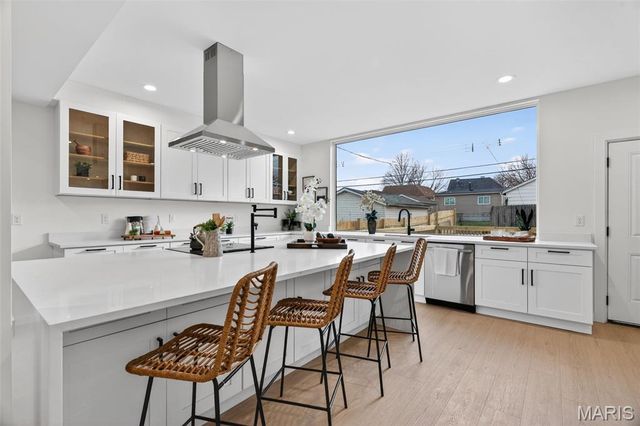 4140 Burgen Avenue, St Louis, MO 63116