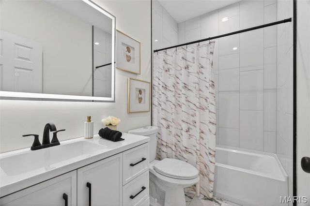 4140 Burgen Avenue, St Louis, MO 63116