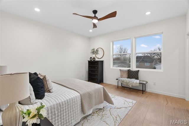 4140 Burgen Avenue, St Louis, MO 63116