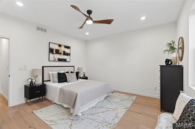 4140 Burgen Avenue, St Louis, MO 63116