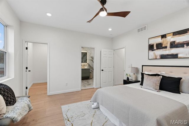 4140 Burgen Avenue, St Louis, MO 63116