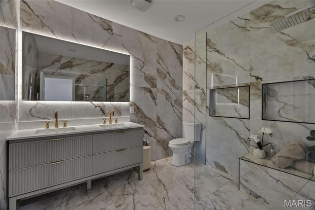 4140 Burgen Avenue, St Louis, MO 63116