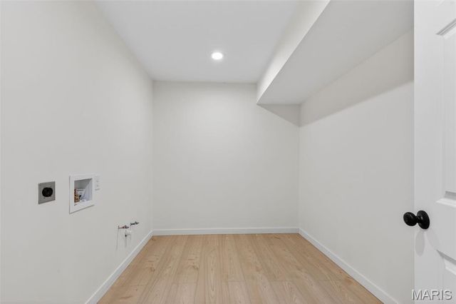 4140 Burgen Avenue, St Louis, MO 63116