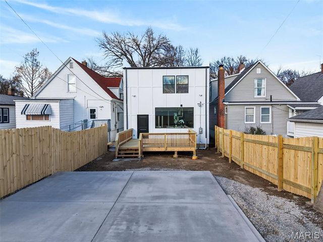 4140 Burgen Avenue, St Louis, MO 63116