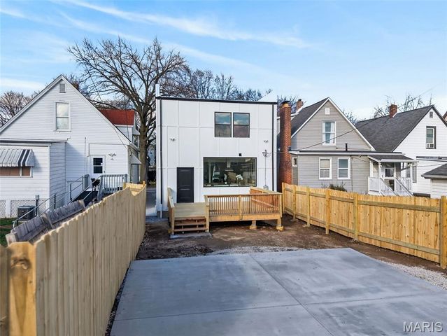 4140 Burgen Avenue, St Louis, MO 63116