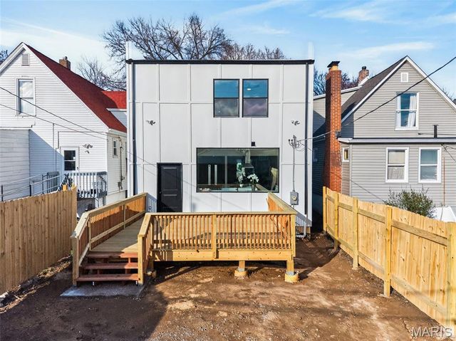 4140 Burgen Avenue, St Louis, MO 63116