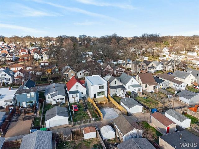 4140 Burgen Avenue, St Louis, MO 63116