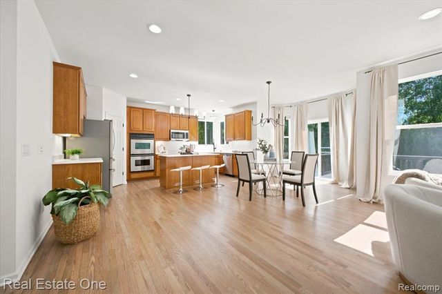 3465 Everett Drive, Rochester Hills, MI 48307