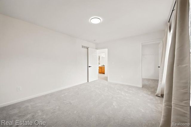 3465 Everett Drive, Rochester Hills, MI 48307