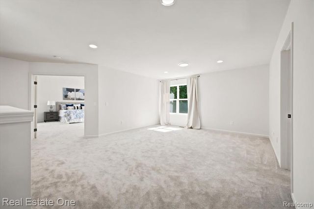 3465 Everett Drive, Rochester Hills, MI 48307