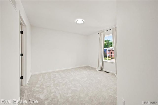 3465 Everett Drive, Rochester Hills, MI 48307