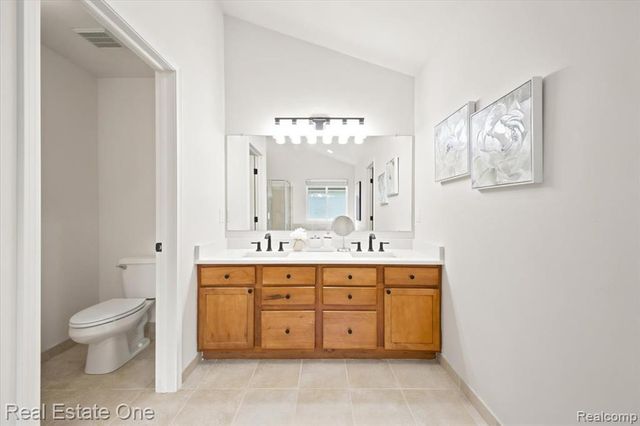 3465 Everett Drive, Rochester Hills, MI 48307