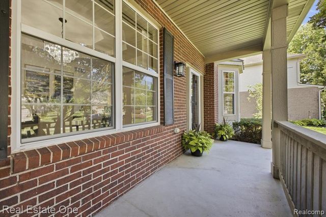 3465 Everett Drive, Rochester Hills, MI 48307