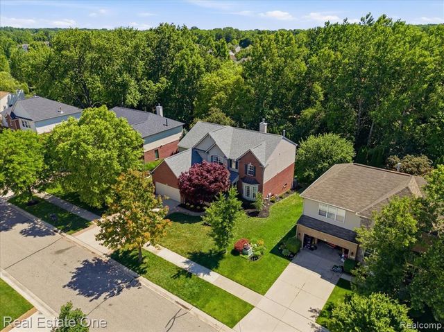 3465 Everett Drive, Rochester Hills, MI 48307