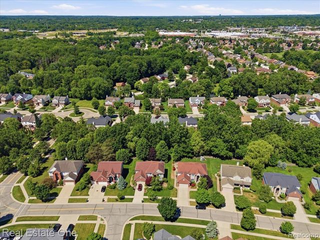 3465 Everett Drive, Rochester Hills, MI 48307