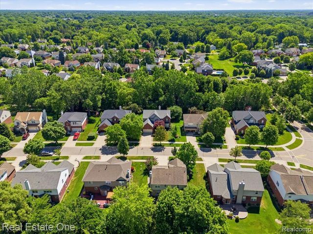 3465 Everett Drive, Rochester Hills, MI 48307