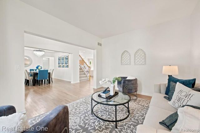 3465 Everett Drive, Rochester Hills, MI 48307