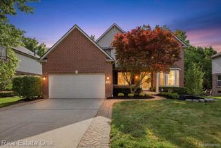 3465 Everett Drive, Rochester Hills, MI 48307