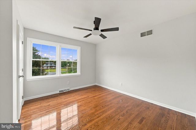 72 BRISTLE CONE DR, Bear, DE 19701