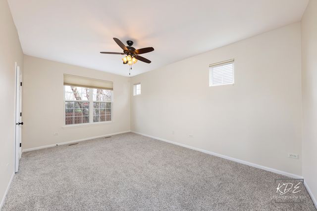 21102 Windsor Lake Way, Crest Hill, IL 60403